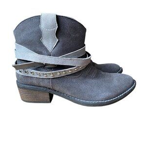 Dingo Suede Western Moto Gray Wrap Studded Heeled Leather Ankle Booties Size 8